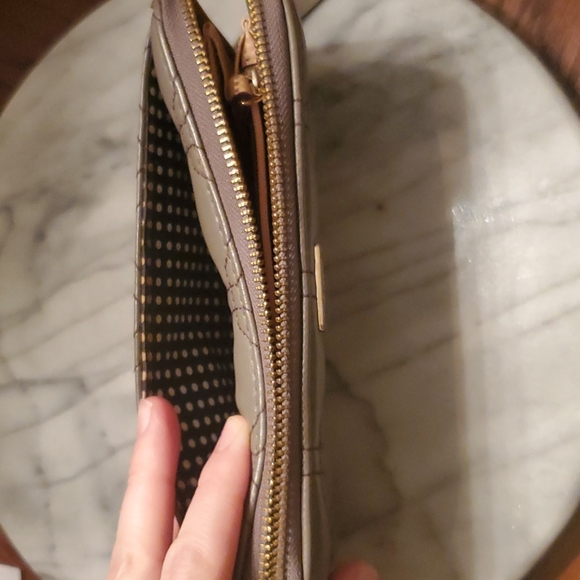 Kate Spade Leather Wallet - Picture 6 of 9